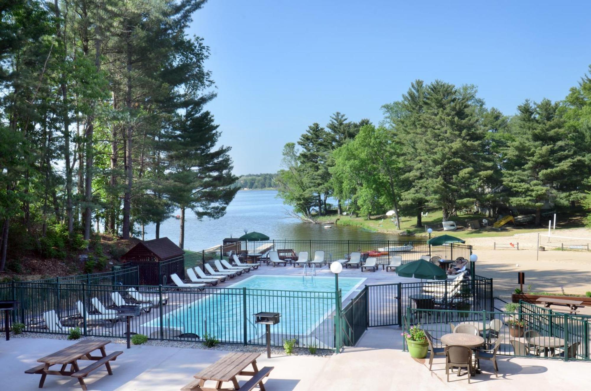 Bakers Sunset Bay Resort Lake Delton Buitenkant foto